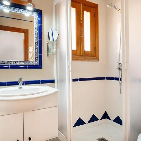 Balena With Heated Pool Villa